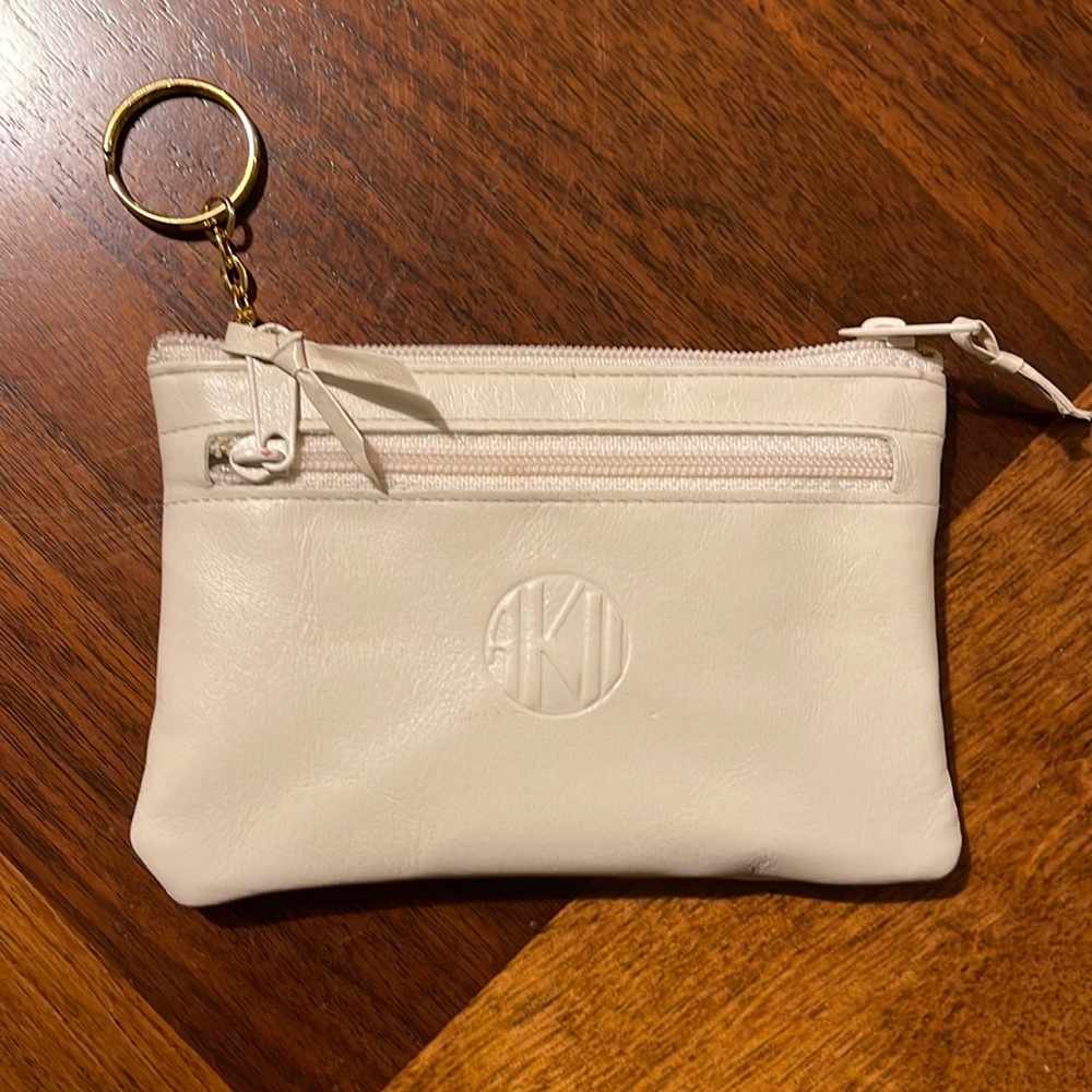 VINTAGE NEVER USED ANNE KLEIN II LEATHER KEY/CARD HOLDER - CREAM COWHIDE